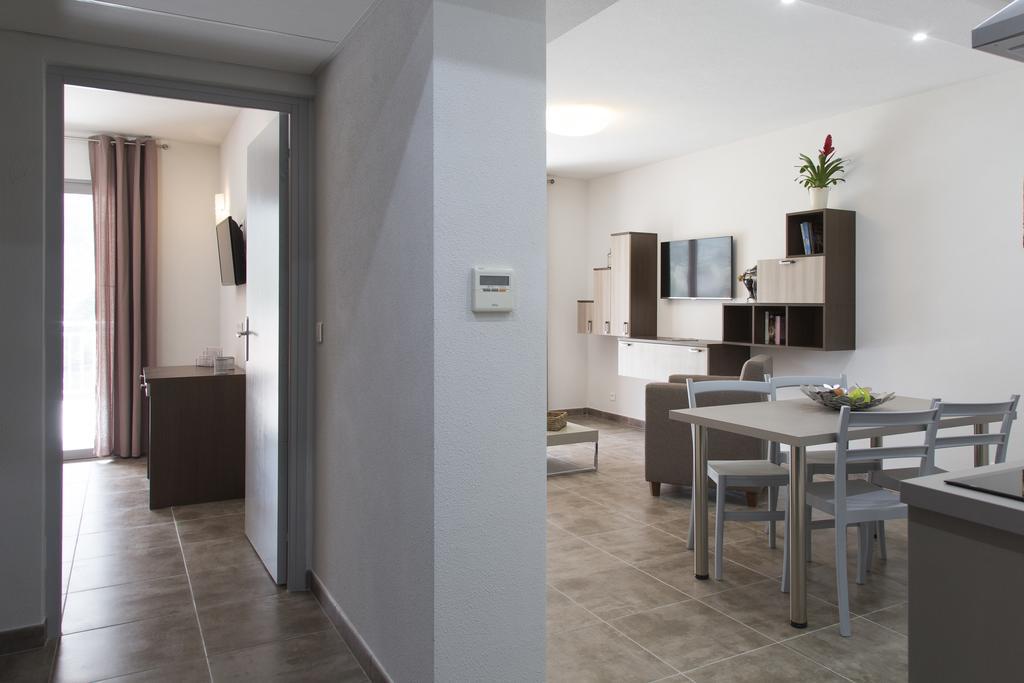 Porto  Residence Hoteliere Capu Seninu מראה חיצוני תמונה