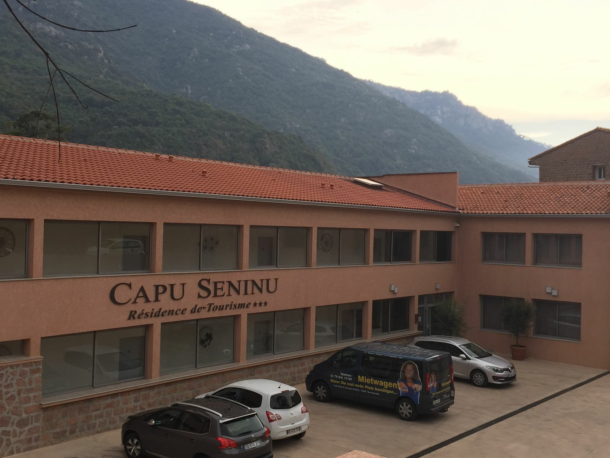 Porto  Residence Hoteliere Capu Seninu מראה חיצוני תמונה